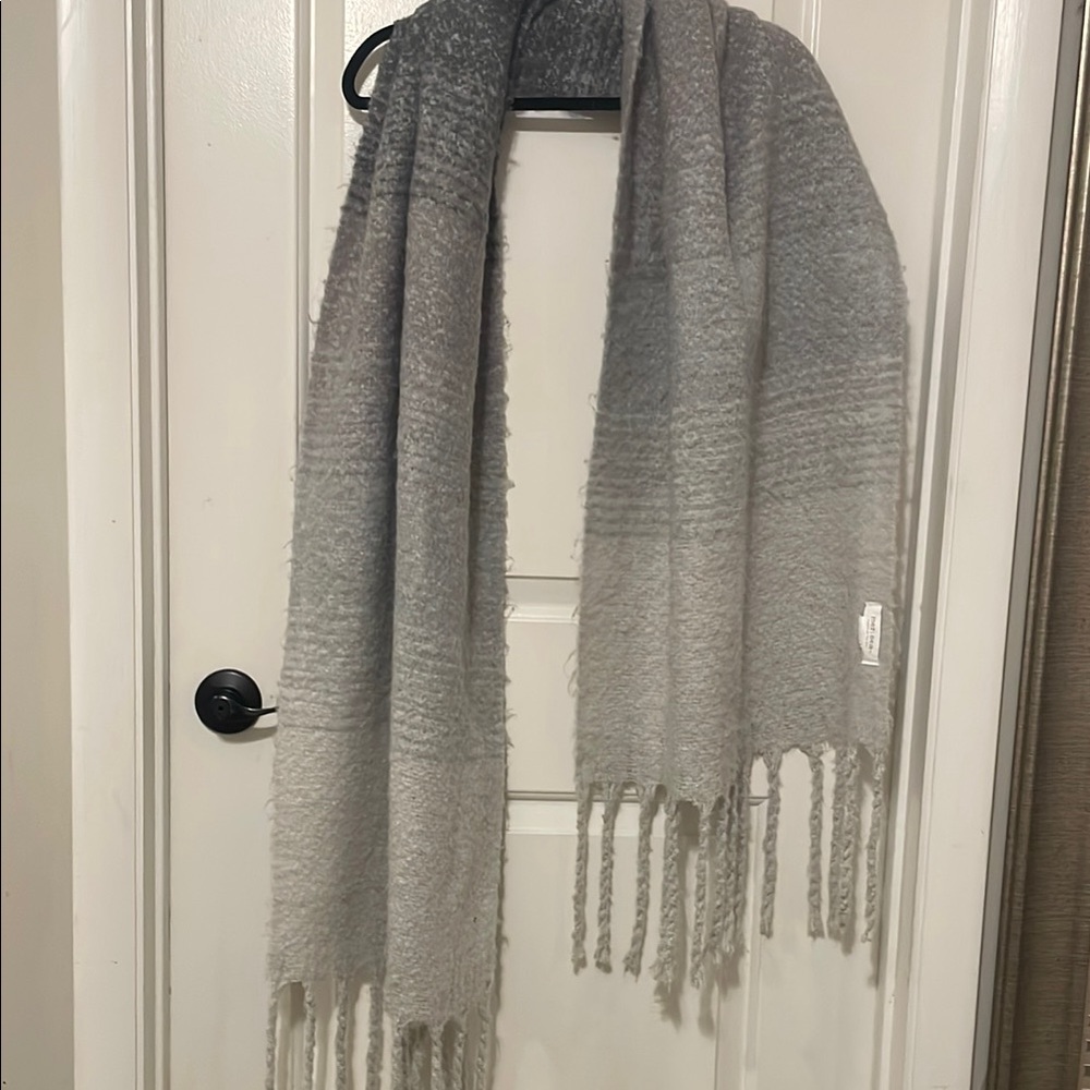 Elegant Gray Scarf
